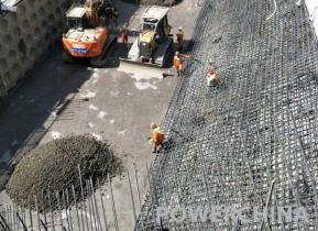 白鶴灘右岸大壩節后第一倉混凝土開澆