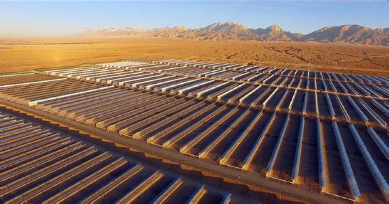 首個大型商業(yè)化光熱電站并網(wǎng)成功 —實(shí)現(xiàn)24小時連續(xù)穩(wěn)定發(fā)電