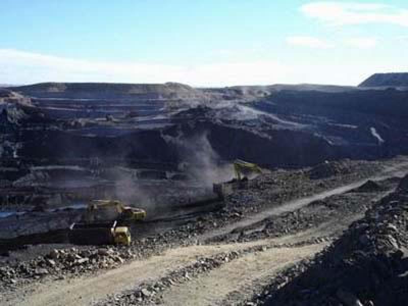 上半年發改委、能源局共批復煤礦項目12個產能4900萬噸