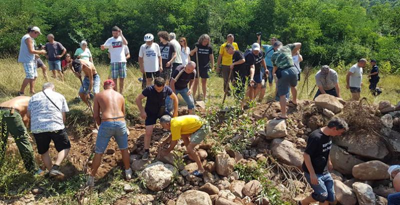 公民倡議組織抗議皮羅特反對在保護區建設小型水電站