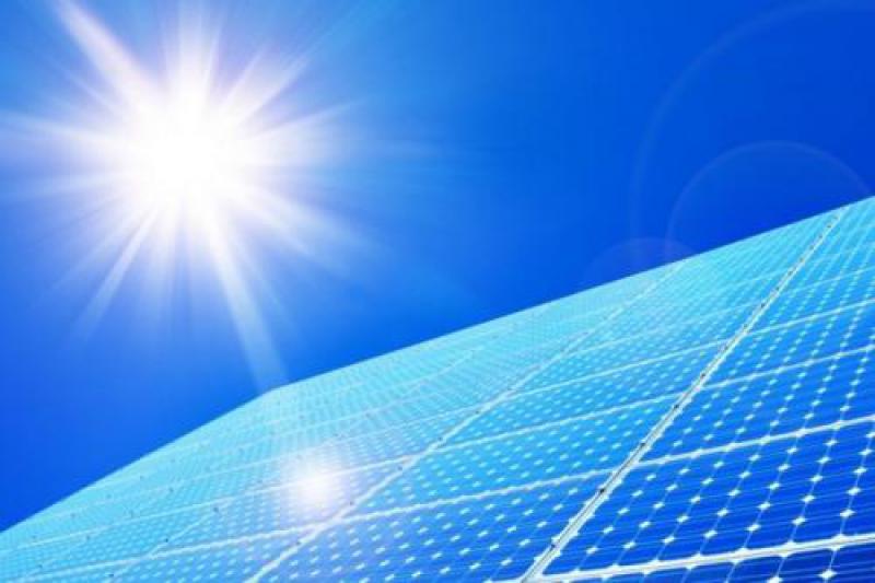 新并網(wǎng)家庭屋頂光伏項目今年每度補貼0.32元