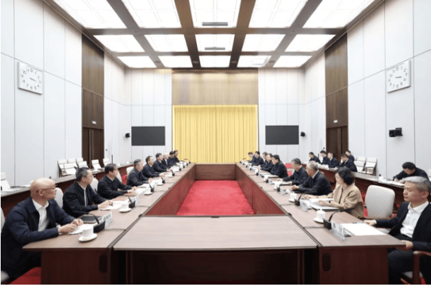 中國(guó)國(guó)家電網(wǎng)與國(guó)家能源集團(tuán)會(huì)談：堅(jiān)持電力發(fā)展適度超前，加大基礎(chǔ)設(shè)施建設(shè)力度